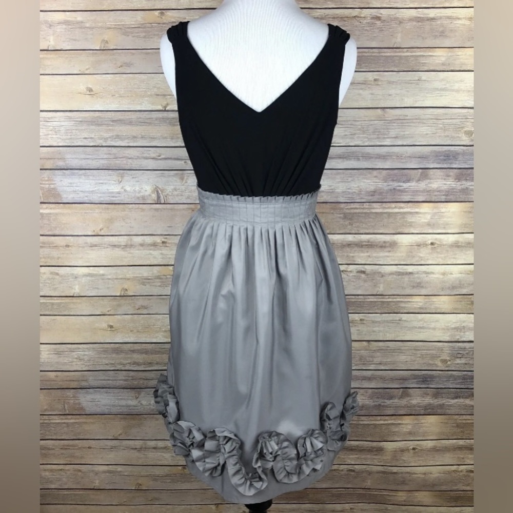 Nightway Black Gray Rosette Pattern Plunging Neckline Empire Dress Size 10